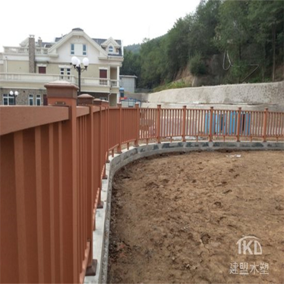 北京建盟木塑围栏制作