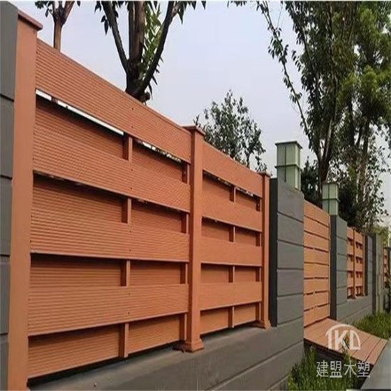 北京木塑花架制作木塑围板