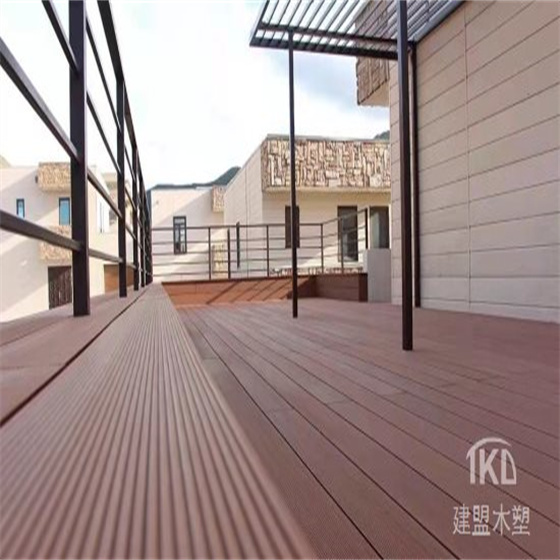 北京户外木塑地板厂家浅谈：塑木地板的裁剪、钻孔安装方法